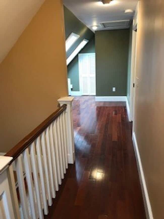 Building Photo - Modern 2Br / 2Ba Cape Style Home in Quiet ...