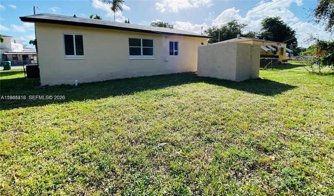 Building Photo - 915 NW 59th St