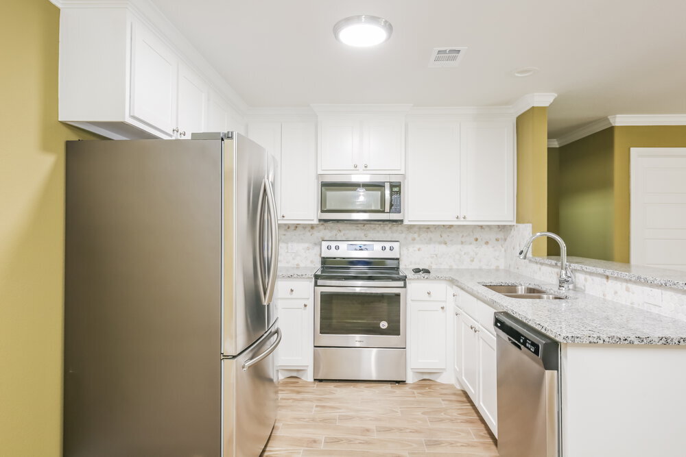 Building Photo - 10540 Wild Oak Dr