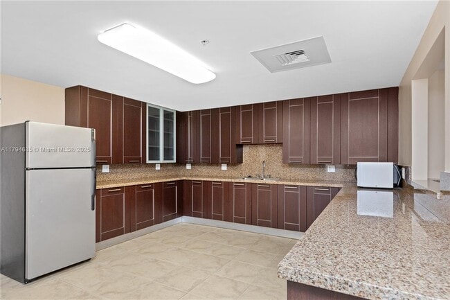 Building Photo - 801 Briny Ave