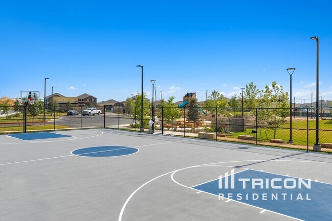 Building Photo - 14302 Palm Ridge