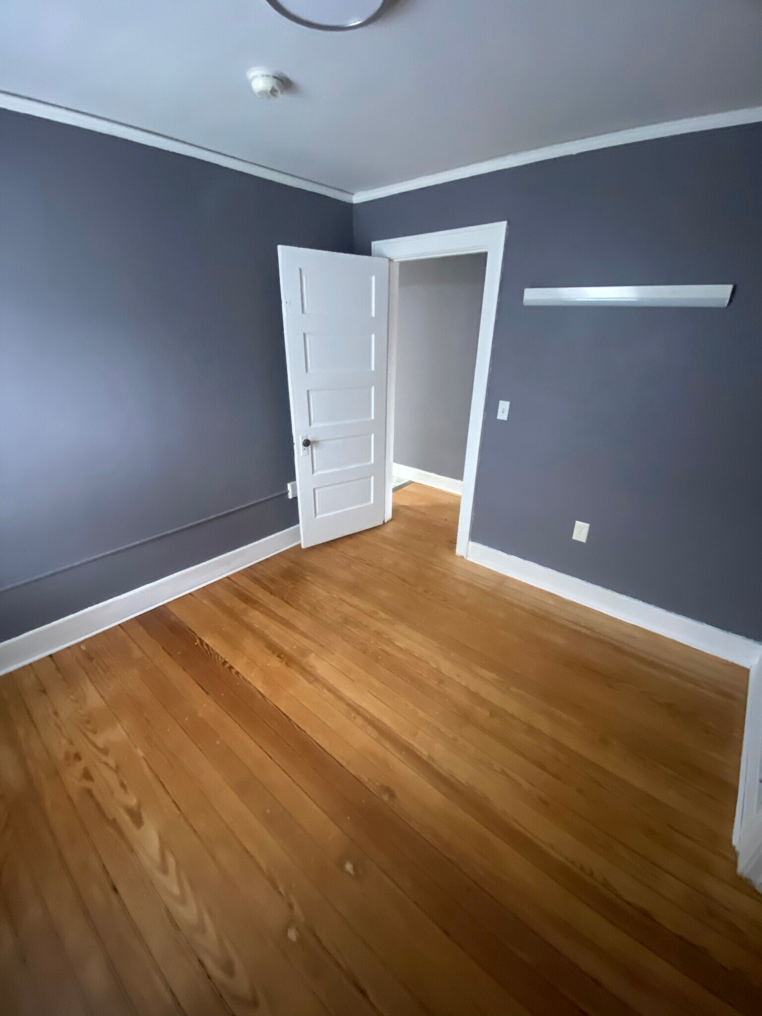 Building Photo - 916 W Lovell St