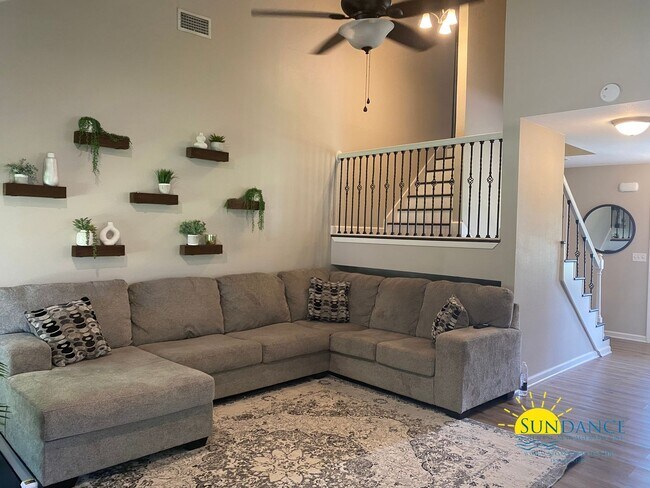 Building Photo - Spacious 3-Bedroom Home in Mary Esther Nea...