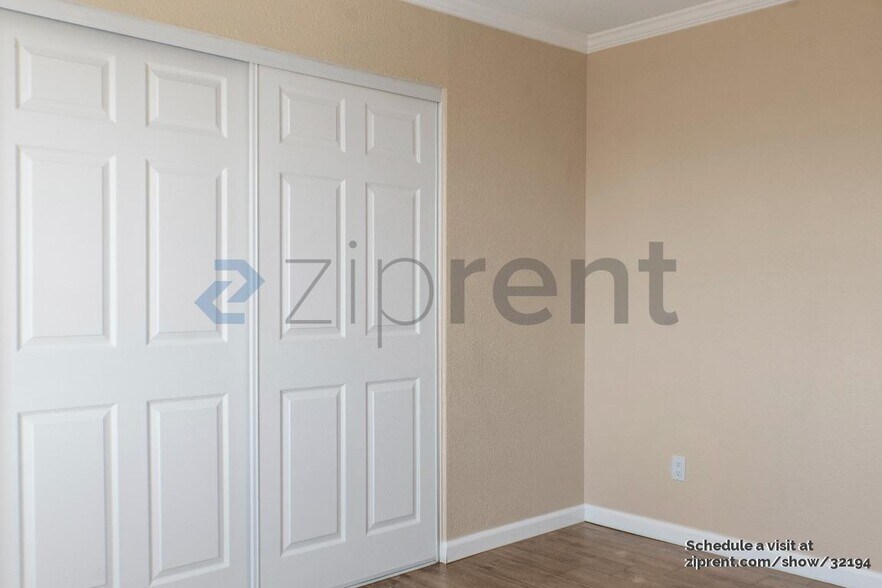Building Photo - 11865 Ambrosio Dr
