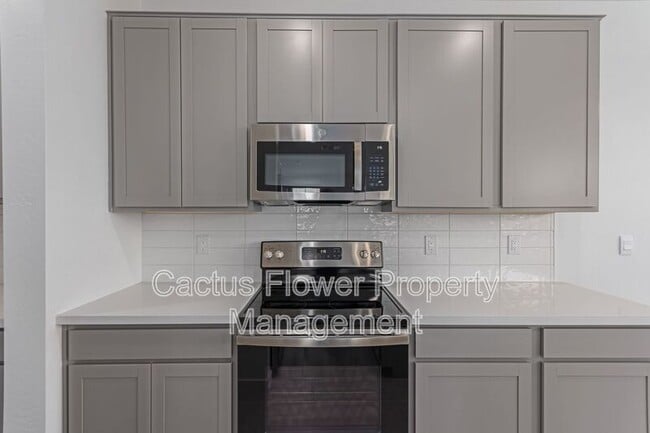Building Photo - 4740 S Ferric