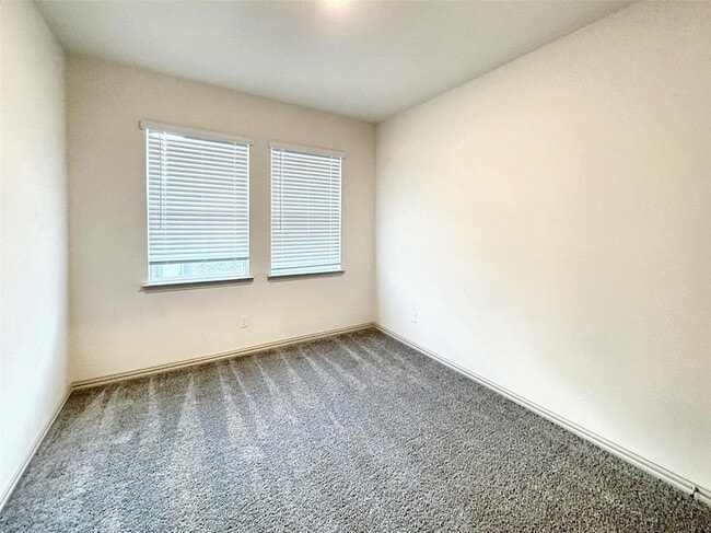 Building Photo - 4517 Bishop St