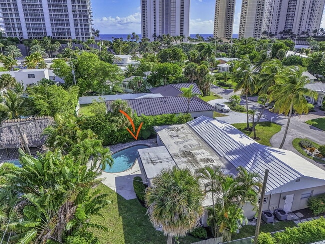 Building Photo - 1242 N Harbor Dr