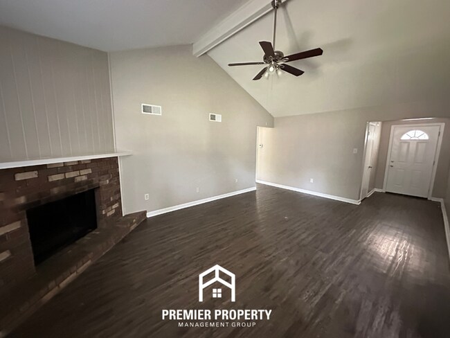 Building Photo - Quiet 3BR/2BA Cove in 38141 | Vaulted Ceilings, Fireplace & 2-Car Garage