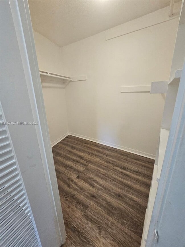 Building Photo - 7470 Miami Lakes Dr
