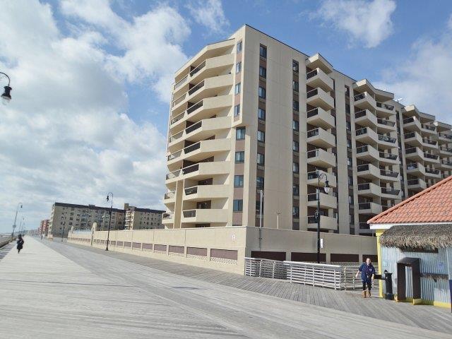 Building Photo - 360 Shore Rd