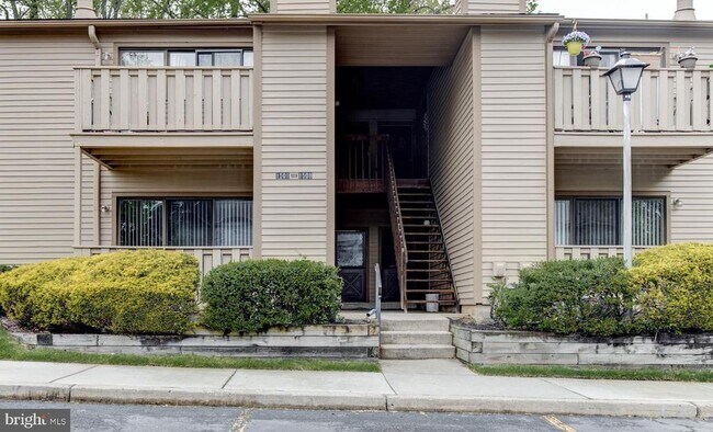 Building Photo - 1505 Woodhollow Dr