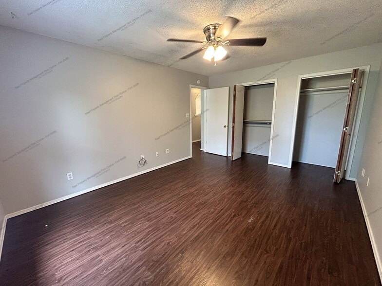 Building Photo - 1911 Whippoorwill Dr