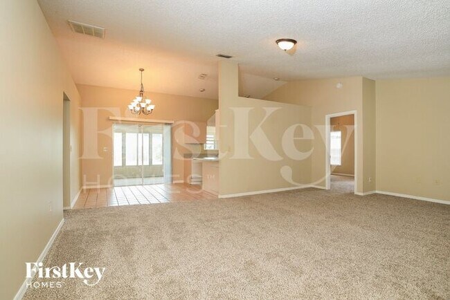 Building Photo - 90 Lake Daisy Blvd