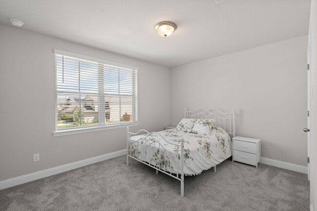 Building Photo - 409 Aurora Creek Ln