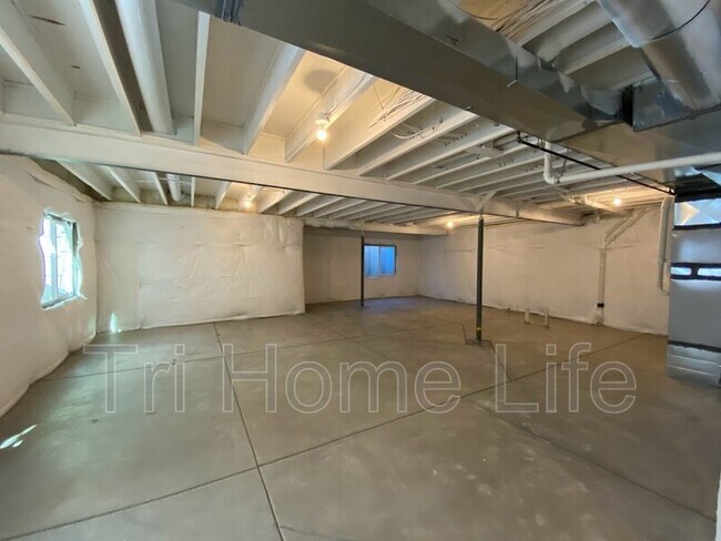 Building Photo - 6325 Stablecross Trl
