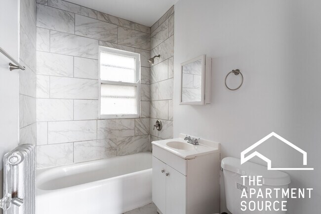 Building Photo - 1942 Grove Ave