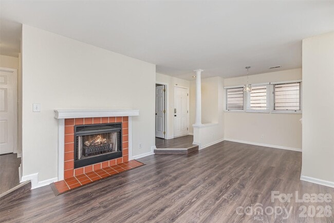 Building Photo - 1101 E Morehead St