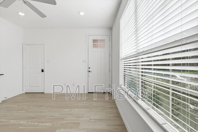 Building Photo - 8316 Catalpa Ln