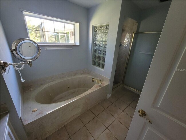 Building Photo - 1785 Grove Ct