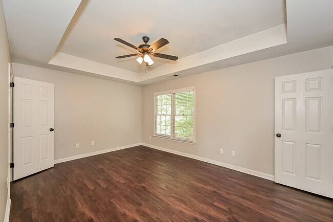 Building Photo - 4340 Cambridge Dr