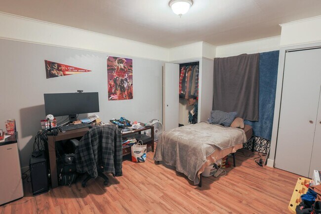 Building Photo - 1020 Ridgewood Ave