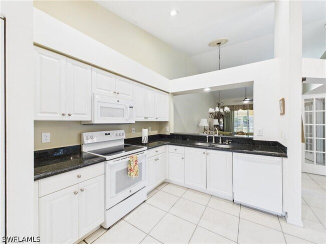 Building Photo - 1704 Royal Cir