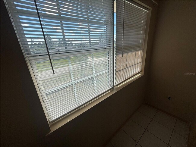 Building Photo - 536 Marion Oaks Golf Rd