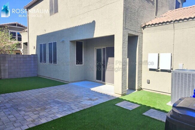 Building Photo - 9336 S 33rd Dr