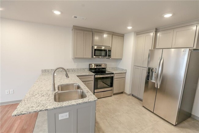 Building Photo - 3412 SW Vel Mews