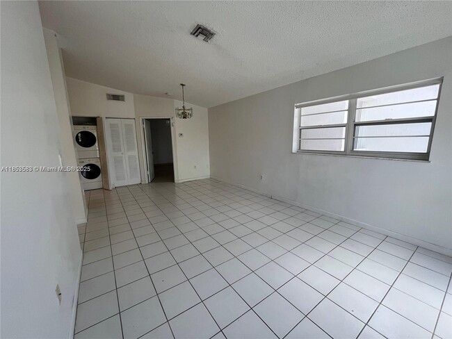 Building Photo - 7611 SW 153rd Ct