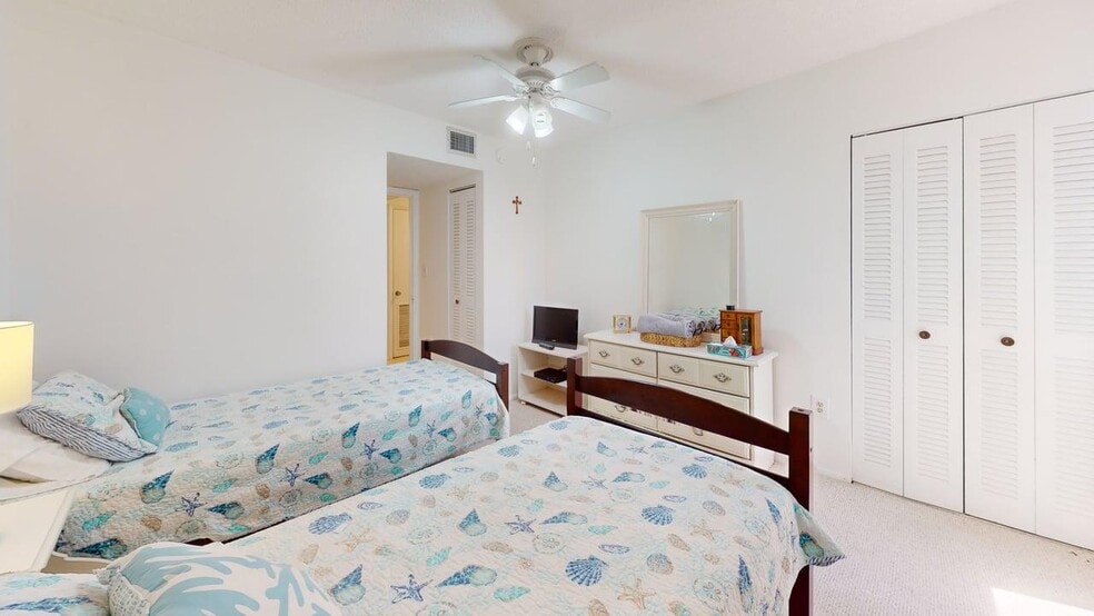 Building Photo - 5500 Ocean Shore Blvd