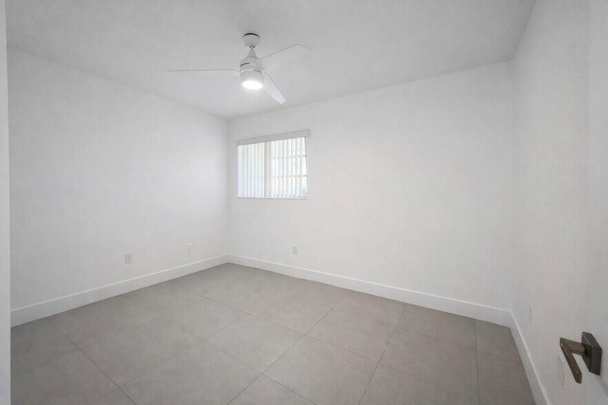 Building Photo - 2150 SW 72nd Ave