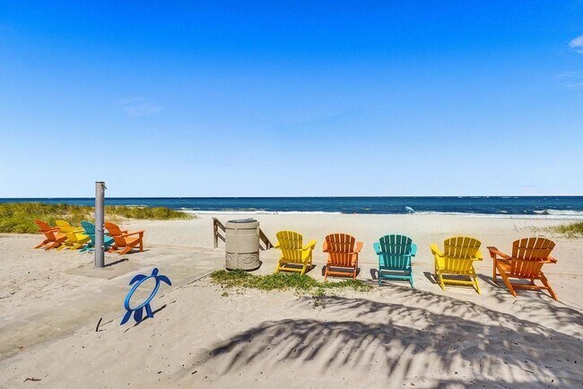 Building Photo - 2701 N Ocean Blvd