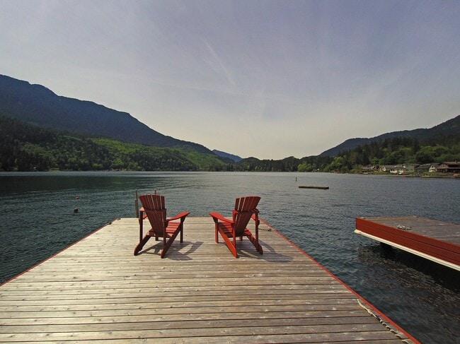 Building Photo - Lake Sutherland Home For Lease!