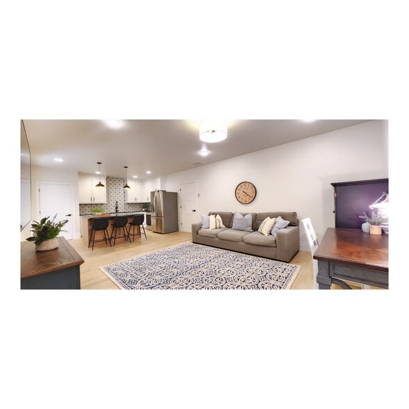 Building Photo - 107 S Moonlit Rd