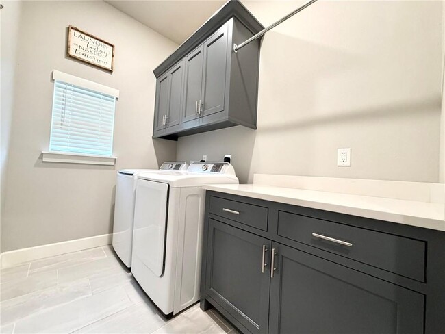 Building Photo - 1641 Cherrie St