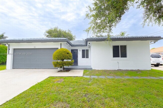 Building Photo - 30 NW 159th St