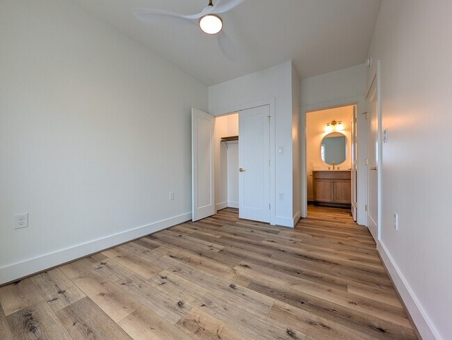 Building Photo - 5900 Fort Ave