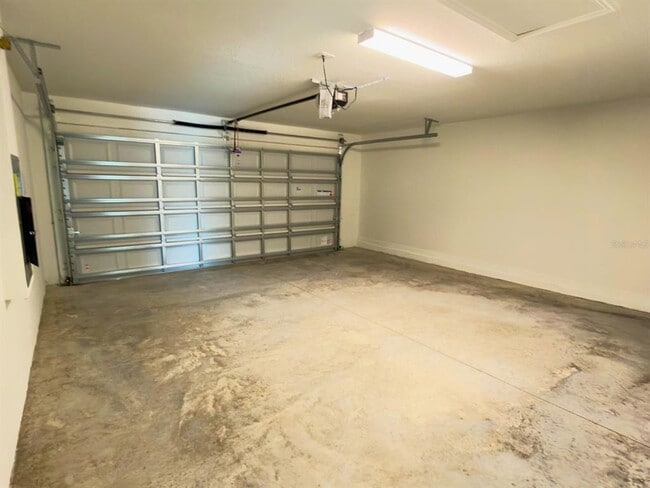 Building Photo - 2318 Allium Roseum Ln