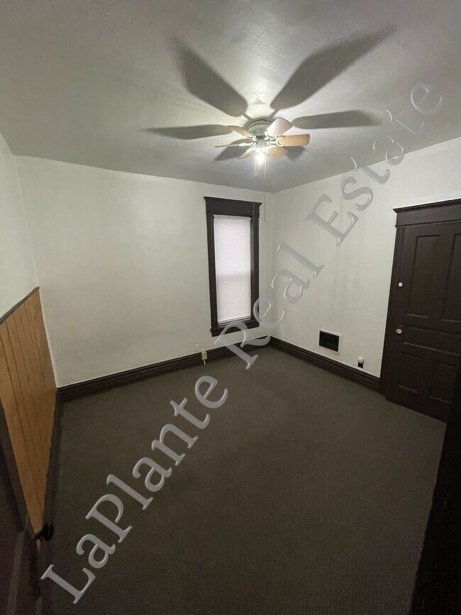 Building Photo - 743 Forsythe St