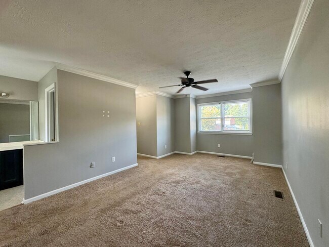 Building Photo - 344 Stonegate Way