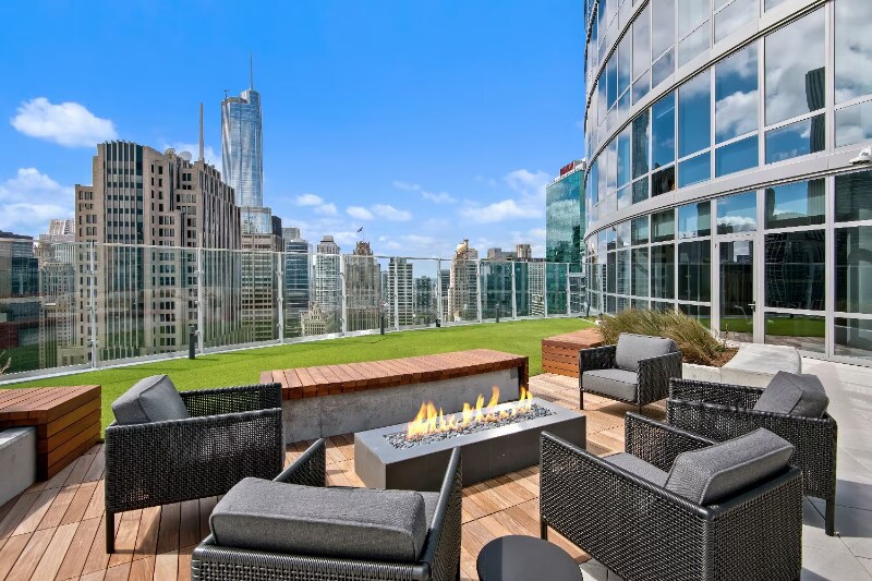 Building Photo - 445 N New St