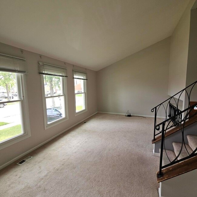 Building Photo - 9268 Barberry Ln