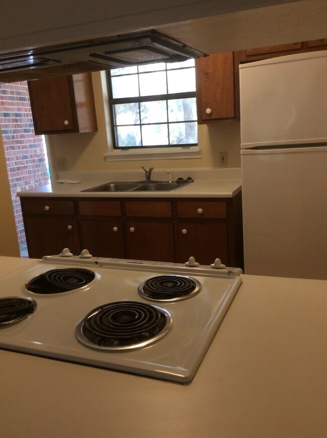 Building Photo - Duplex for Rent