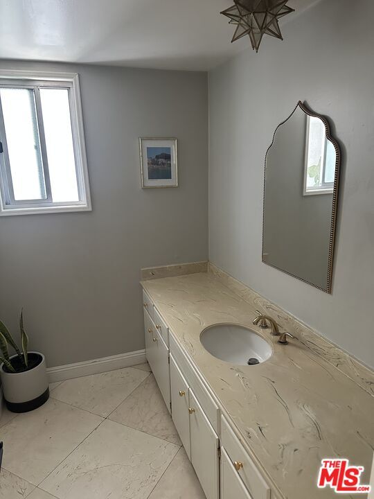 Building Photo - 5301 Balboa Blvd