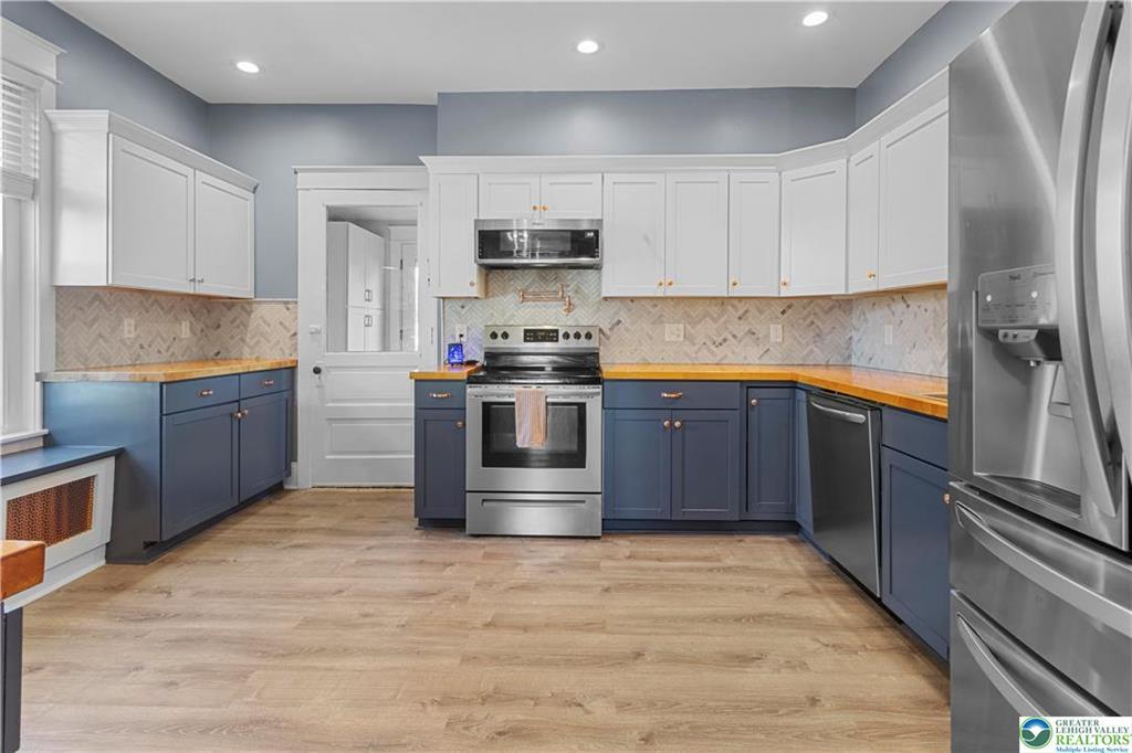 Building Photo - 413 Woodlawn Ave