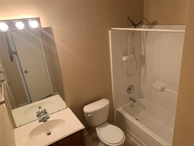 Building Photo - 1517 Waters Edge Dr
