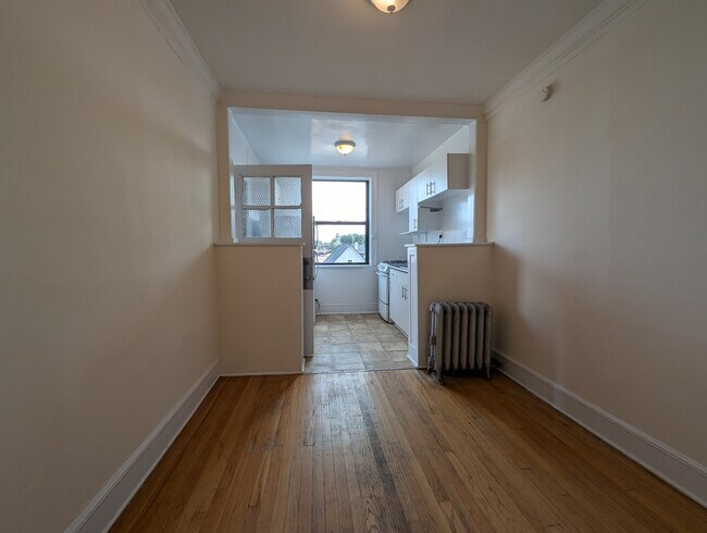 Building Photo - 2334.5 N Spaulding Ave