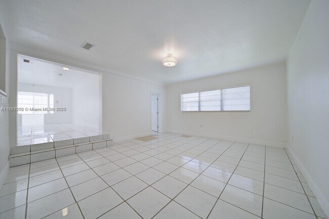 Building Photo - 1471 NW 93rd St