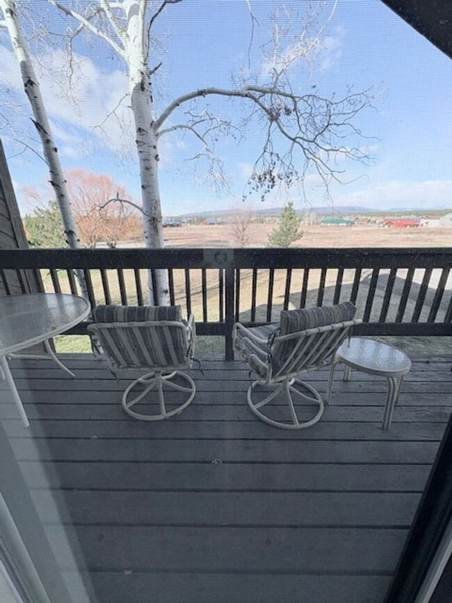 Building Photo - Stunning 3-Bedroom, 2-Story Townhome for Rent – 3,000 sq ft